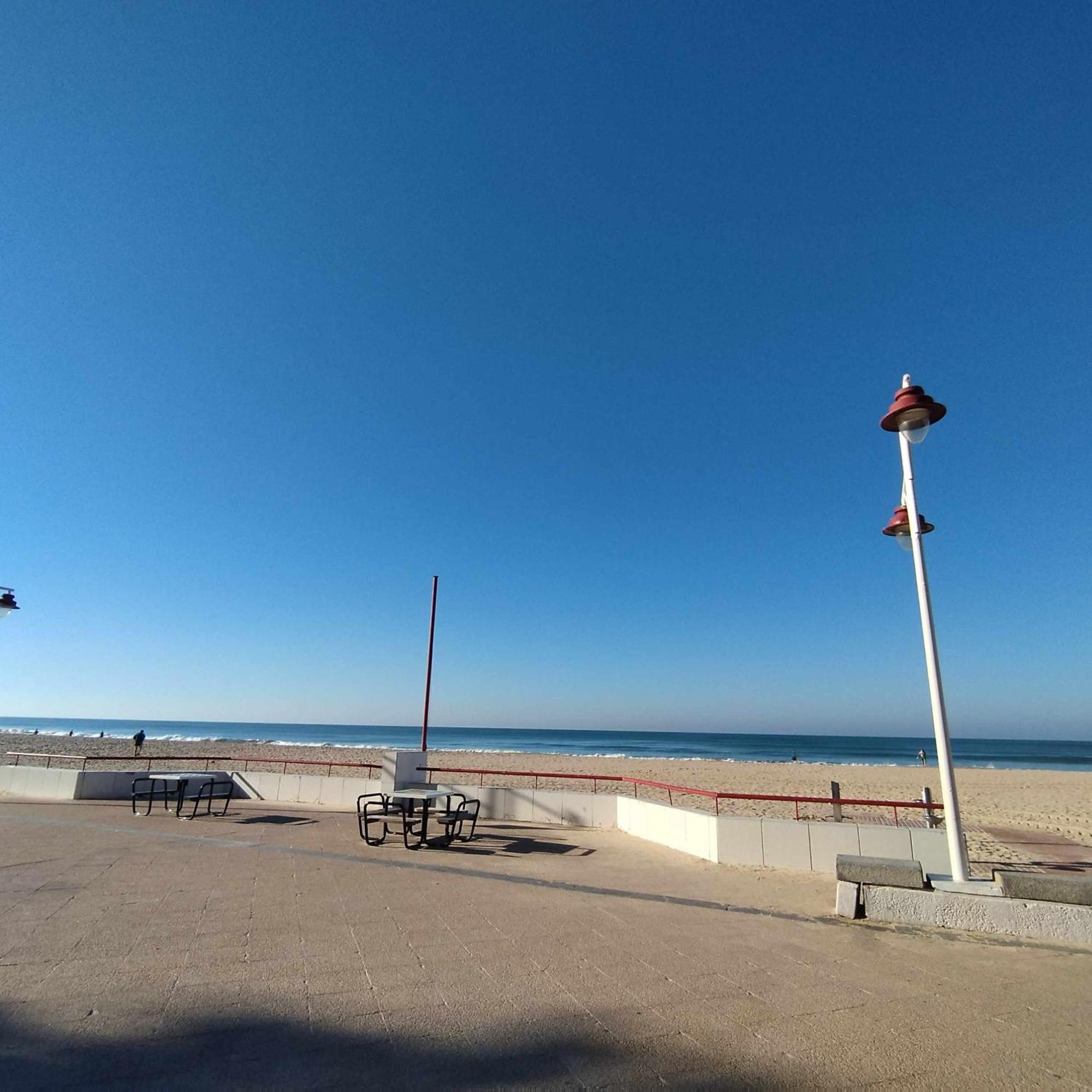 Encantador Apartamento Frente A La Playa Victoria Apartment กาดิซ ภายนอก รูปภาพ